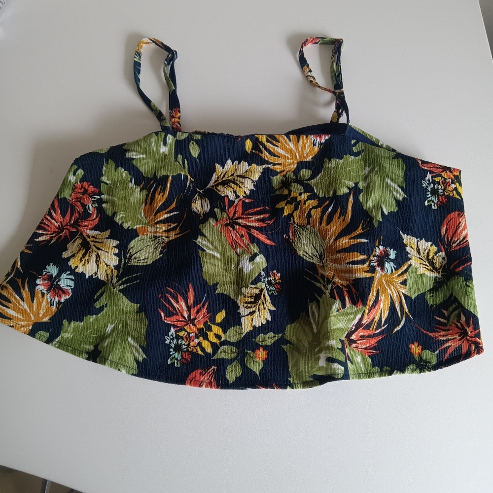 Floral Print Sleeveless Top